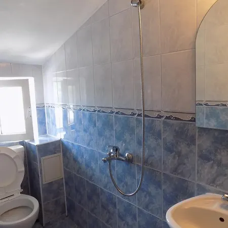Apartment Rali *